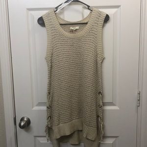 Cute top - never worn